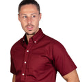 CAMISA MANGA CORTA LISA GABARDINA TINTO 
